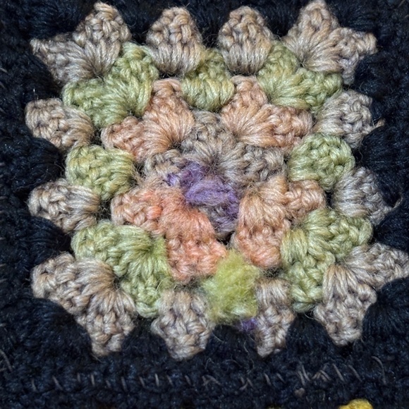 VTG Handmade Wool Afghan Roseanne Throw Sofa Blanket Granny Square 64" X 38" - Picture 12 of 15